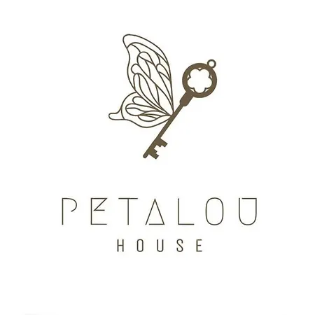 Holiday home Petalou House *
