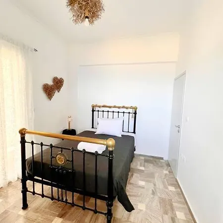Petalou House Imerovigli (Santorini)