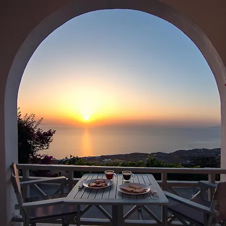 Petalou House Imerovigli (Santorini)