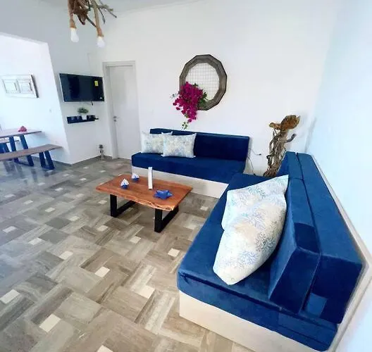 Holiday home Petalou House *