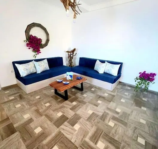 Holiday home Petalou House