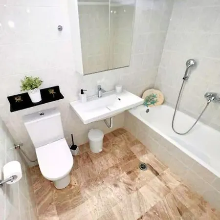 Petalou House Imerovigli (Santorini)