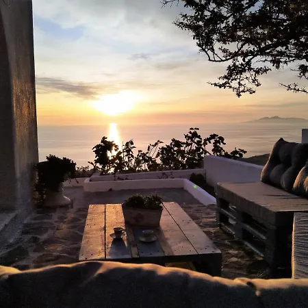 Petalou House Imerovigli (Santorini)